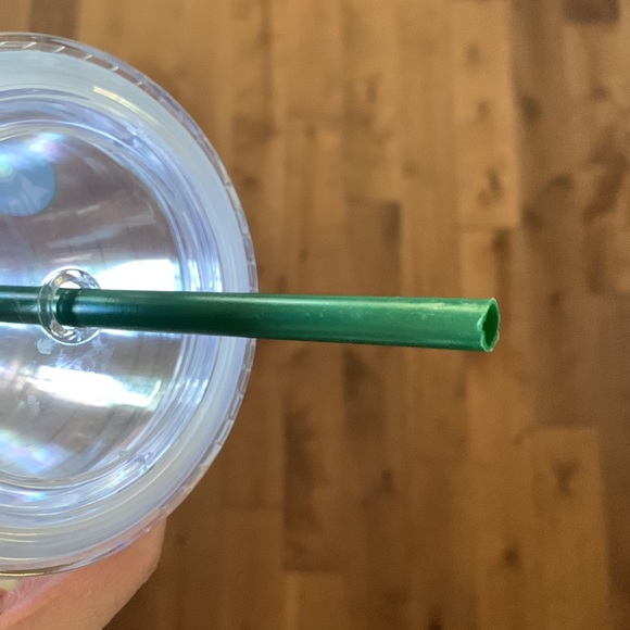 Starbucks clear plastic cold cup. Great for iced coffee or cold brew! - Picture 4 of 5